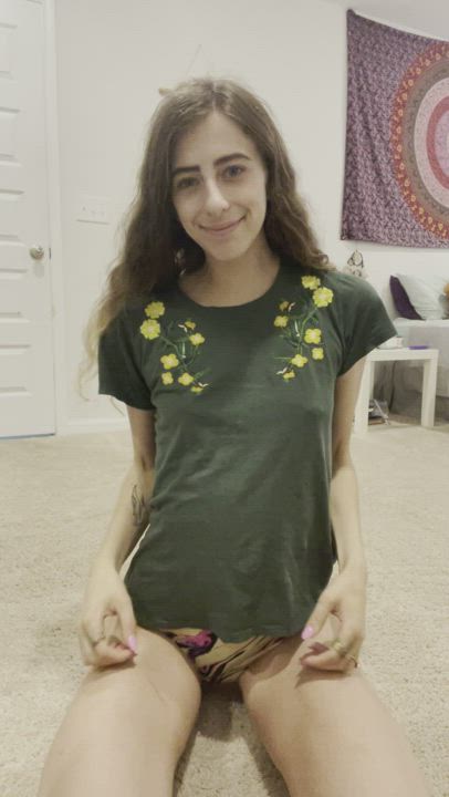 Smol titties bounce a little too🥺