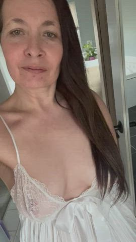Who else is ready for the weekend but is glad it’s flash Friday