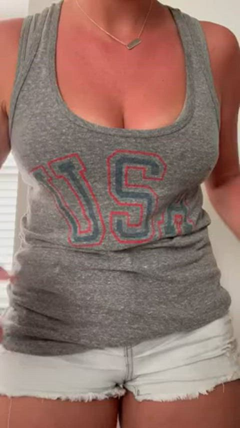 amateur ass big tits cumshot gif