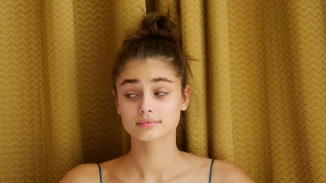 Taylor Hill gif