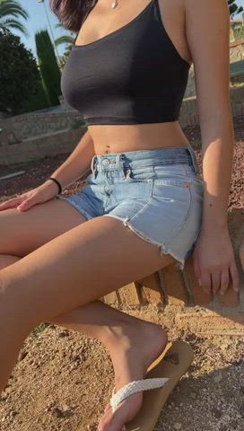 Can you hold them ? [F]