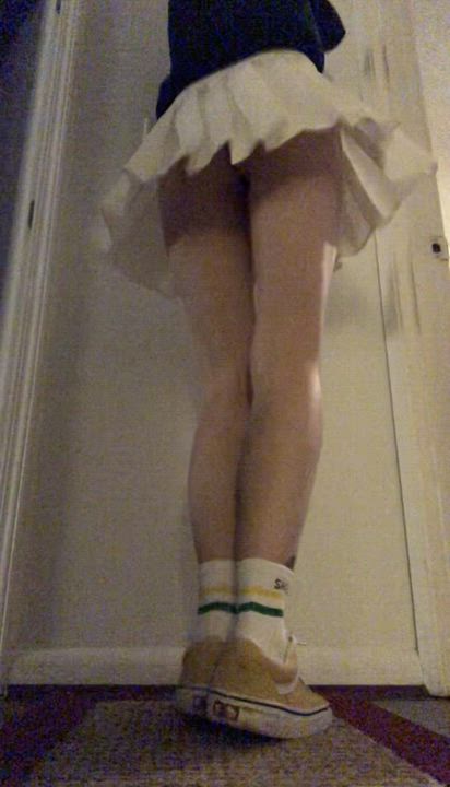 Showing off my new skirt 💕