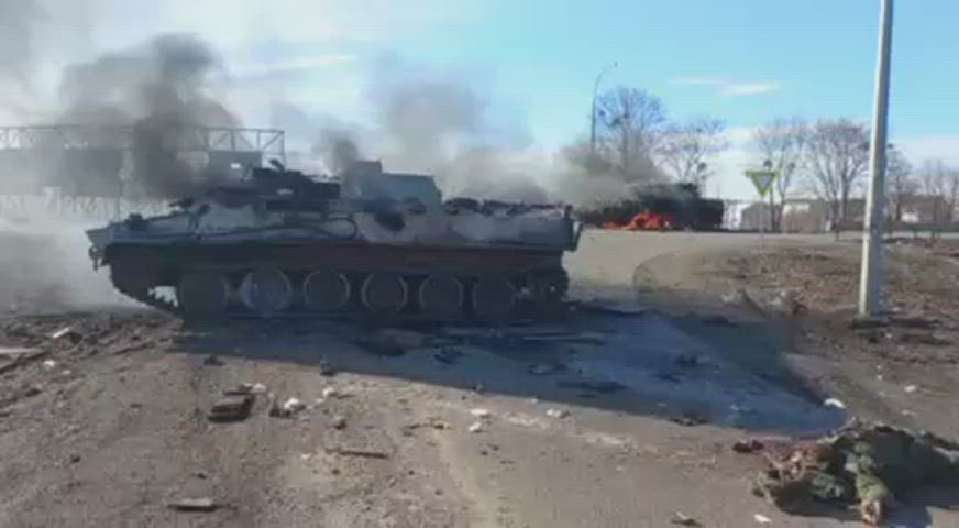 russian soldier lying dead near Kharkov