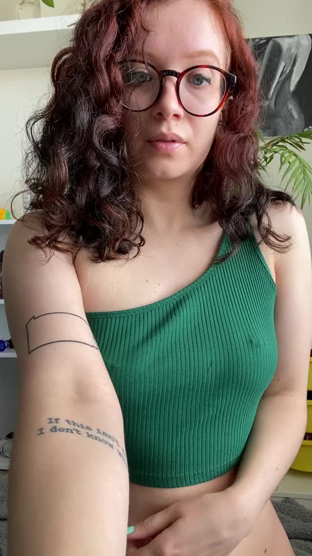 pokies and green shirt reveal