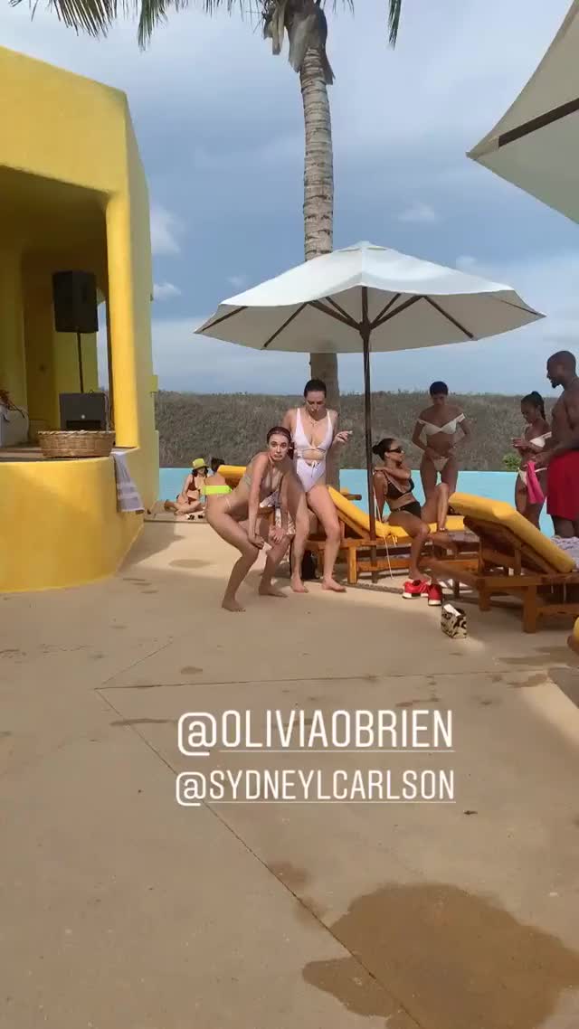 oliviasydney54701209 1175159019332179 2568425703380100360 n
