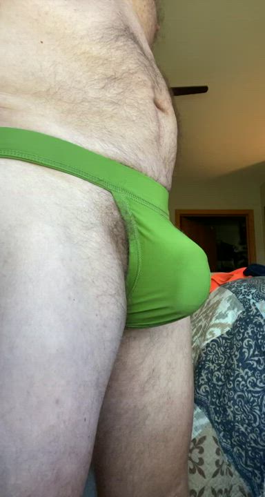 Daddy try’s on 5 jocks.