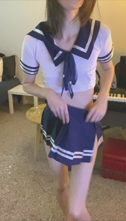 Crop top and no pants is my ideal outfit :)