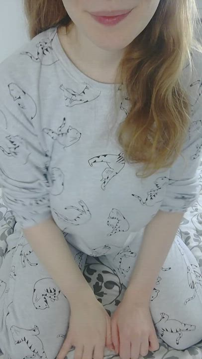 I'm just here to show my new cute PJs 😇
