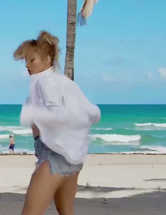 Jennifer Lopez made a career shaking her big ass, worthless singer and actress, she