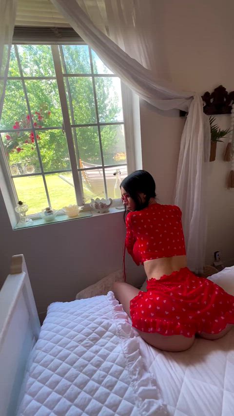 bouncing bubble butt fake ass irish jiggling swedish gif