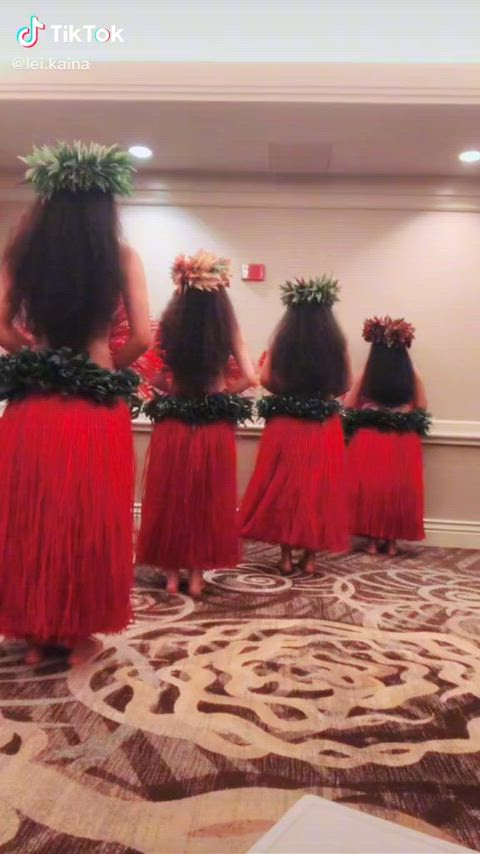 ass ass shaking dancing hawaiian hips tiktok gif