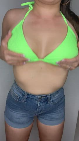 I need some cum on my MILF titties