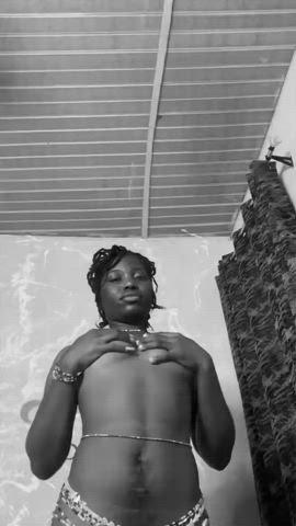 Shaking my African Ass🥵💯