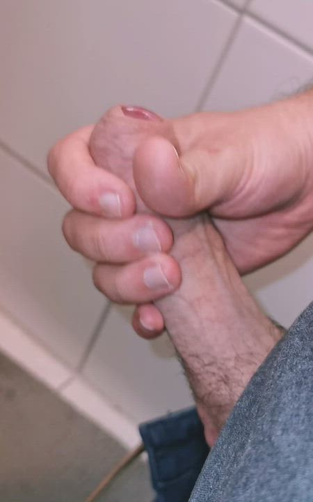 Who wants some smooth uncut dick 😍 💦
