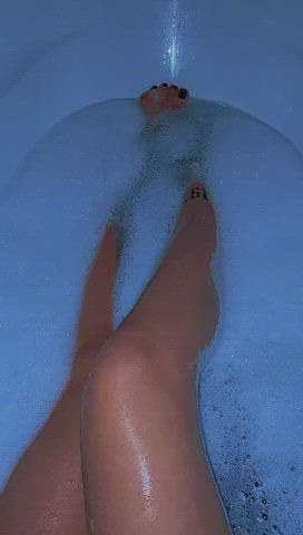 I spread my legs for you to fuck me
