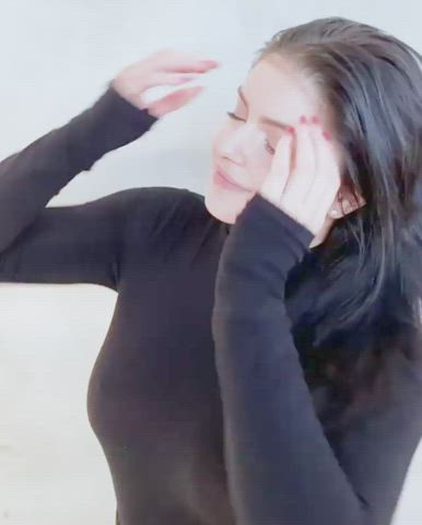 amateur big tits boobs natural tits solo teen tits gif