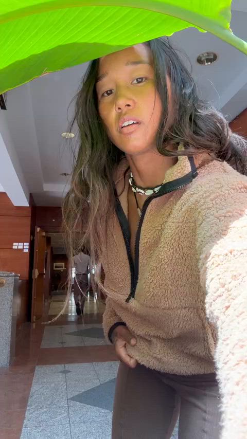 Flashing boobs