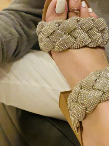 feet fetish foot worship latina milf shoes toes gif