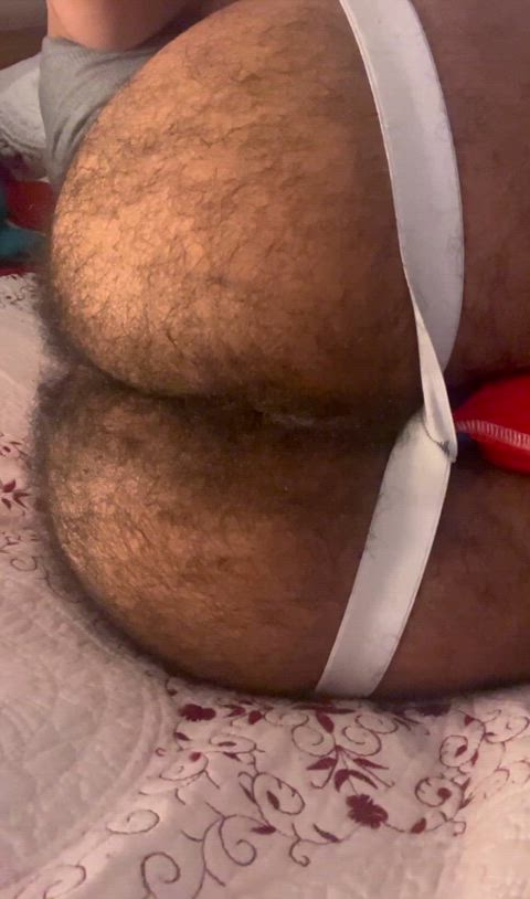 Winking my hairy hole at you