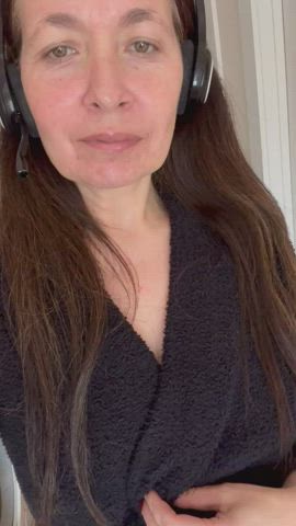 mom needs a work break to flash Reddit
