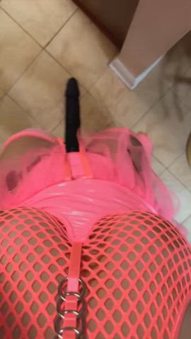 You want to worship a mommy dommes strap?