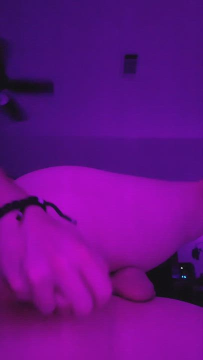 First time dicking my own femboy ass down on camera, please be nice! <3 (Wait