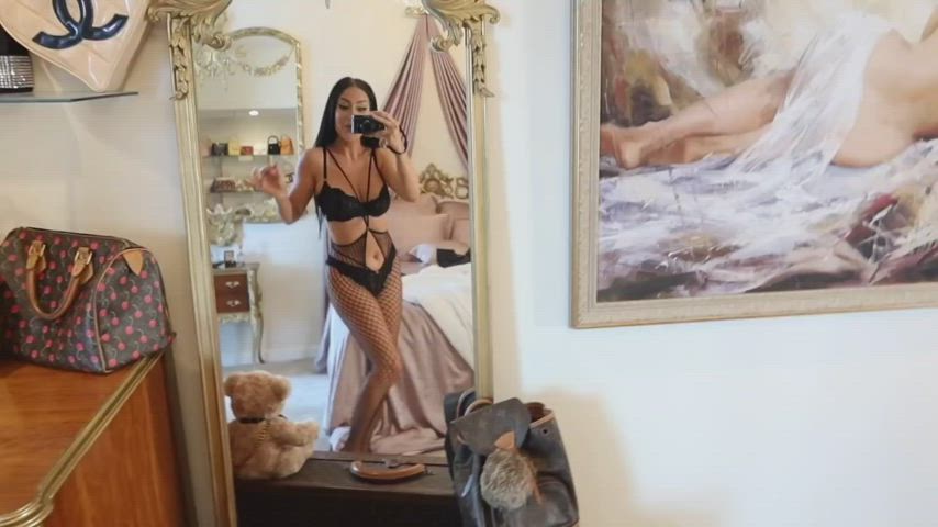 Amber Scholl 🖤 Fishnets