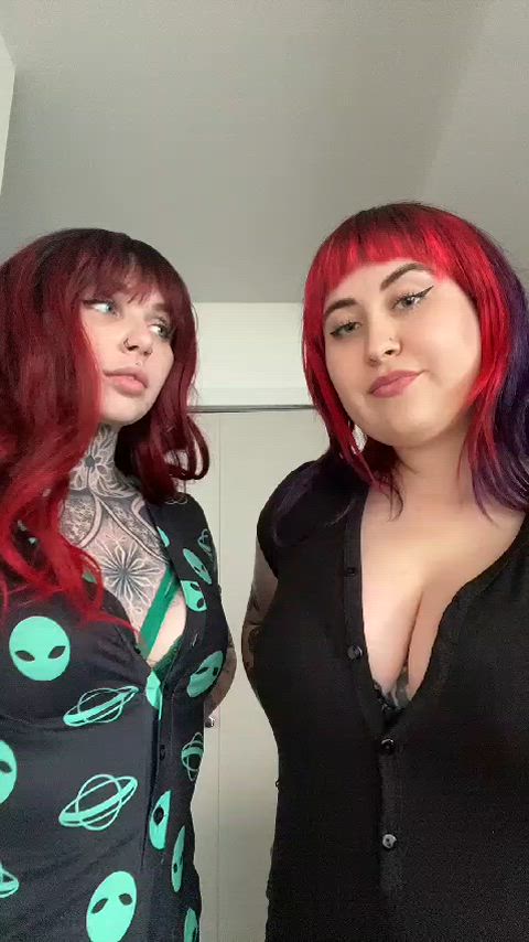 friends girlfriends mistressmercyrage hot-girls-with-tattoos mean-girls suicide-girls