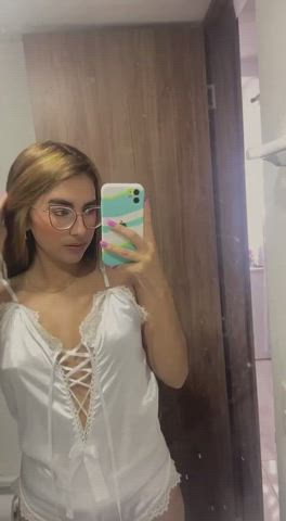 Can you stay here for awhile to enjoy my sexy body?