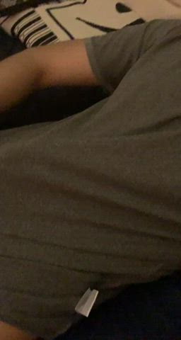 So fucking horny… dms open, be around my age (20)