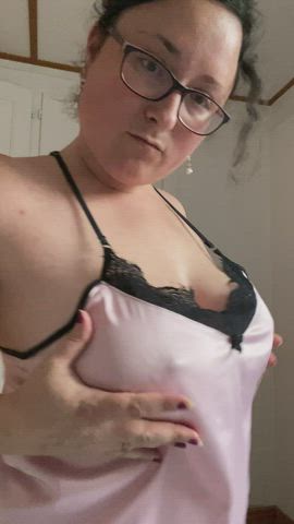 You would cum seeing this ass jiggle on you