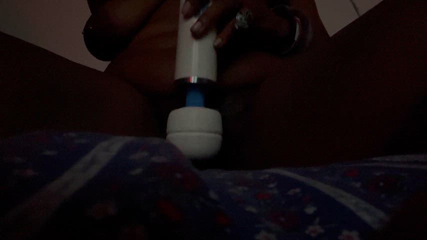 chubby ebony hitachi milf masturbating natural tits nipple piercing orgasm thick
