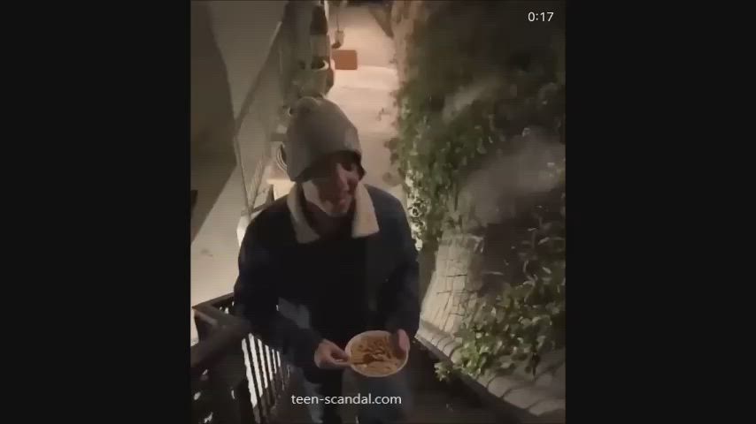 Amateur Ass Flashing Outdoor gif