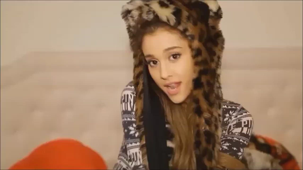 Ariana Grande Cum Fake gif
