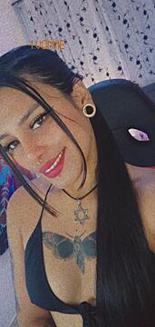 Hello guys already online https://chaturbate.com/ivonne_bunny