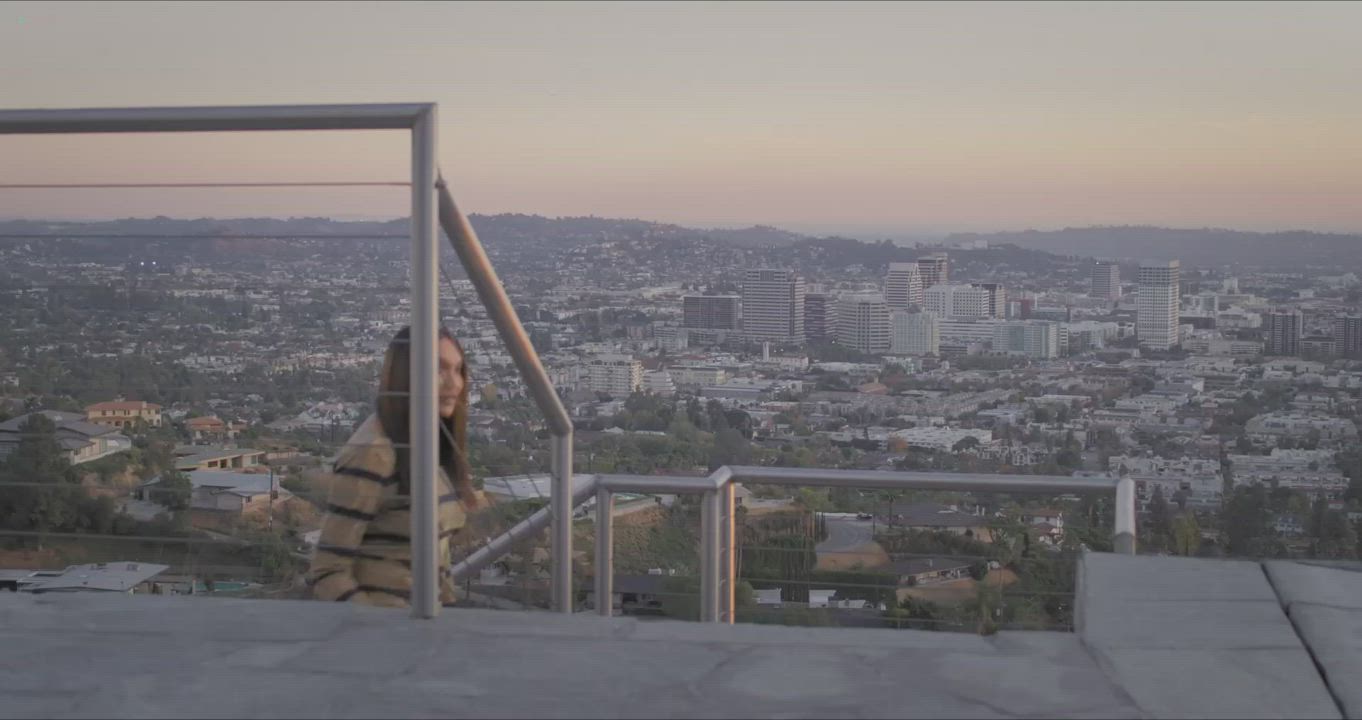Yasmin Lee - Loves Me, Loves Me Not (2019)