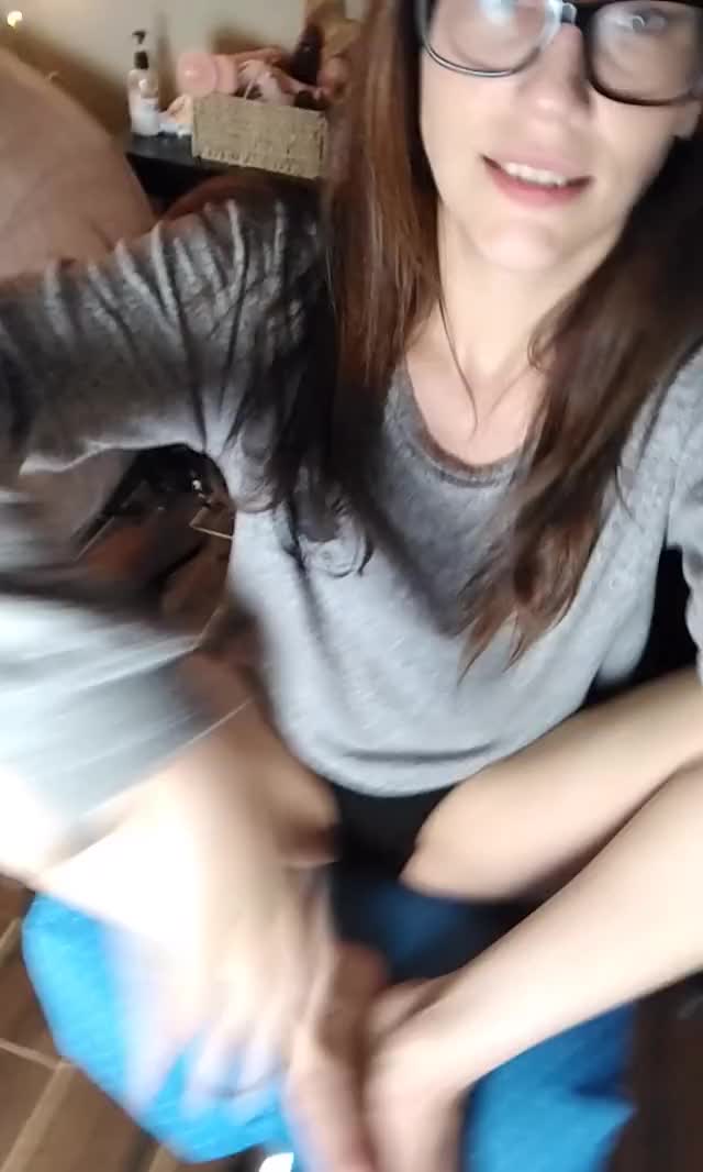 Let me spread my pussy for you <3