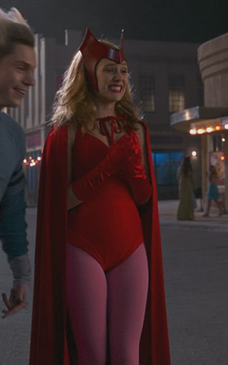 Elizabeth Olsen Tights gif