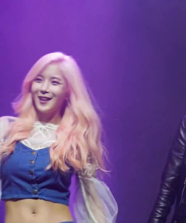 160215 Hyunyoung cute (Tell me tell me) 3