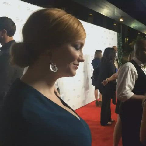 christina hendricks jiggling tits gif