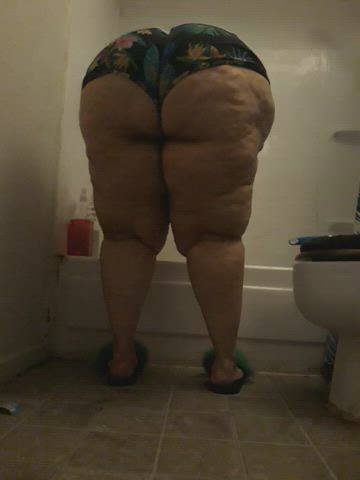 BBW Candid Maid gif