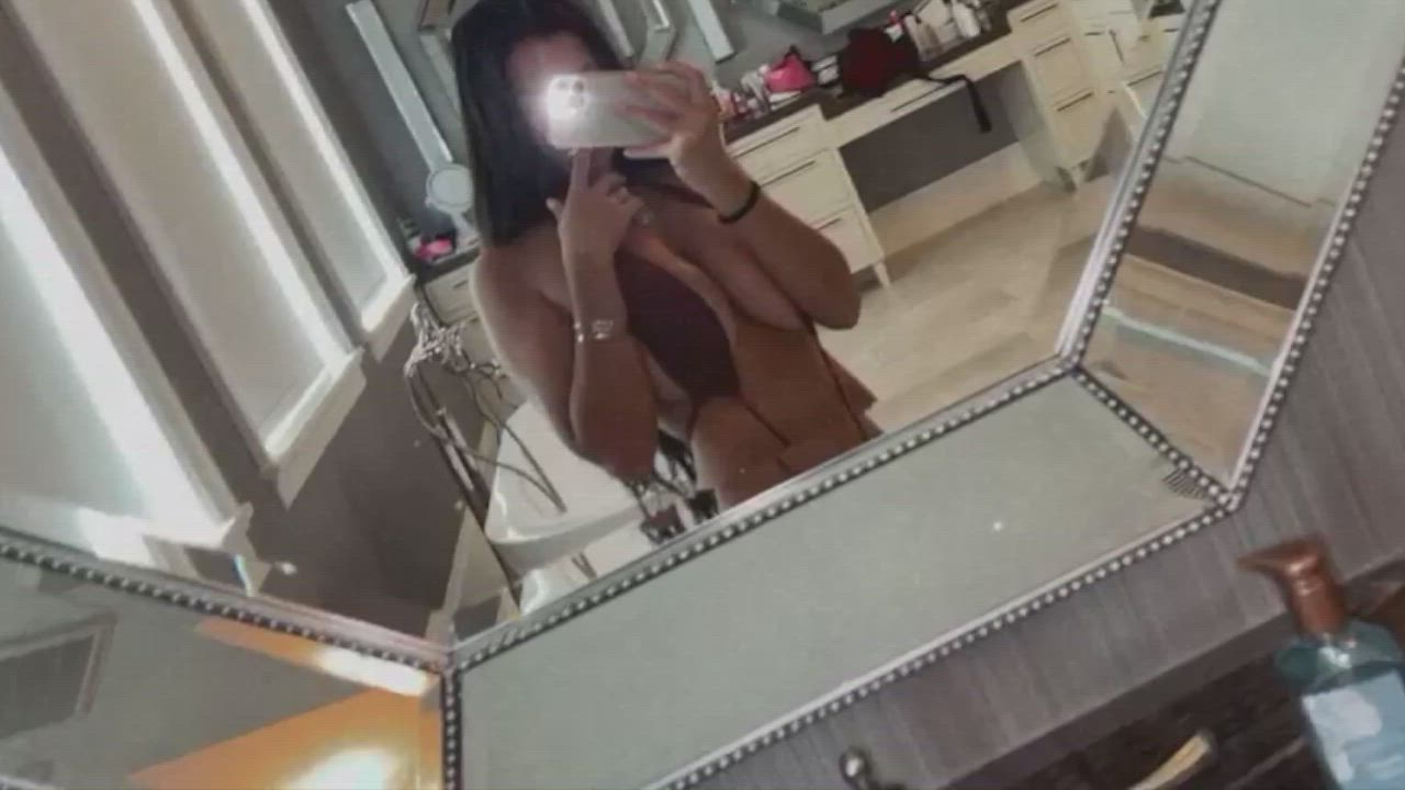 Insta story closer up - great titties on our fav anti-vaxxer