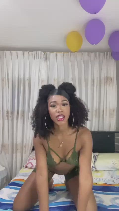Admire me bby