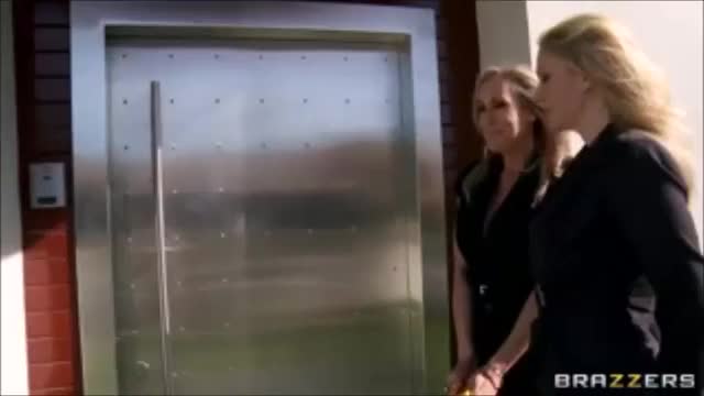 Door To Door Milfs