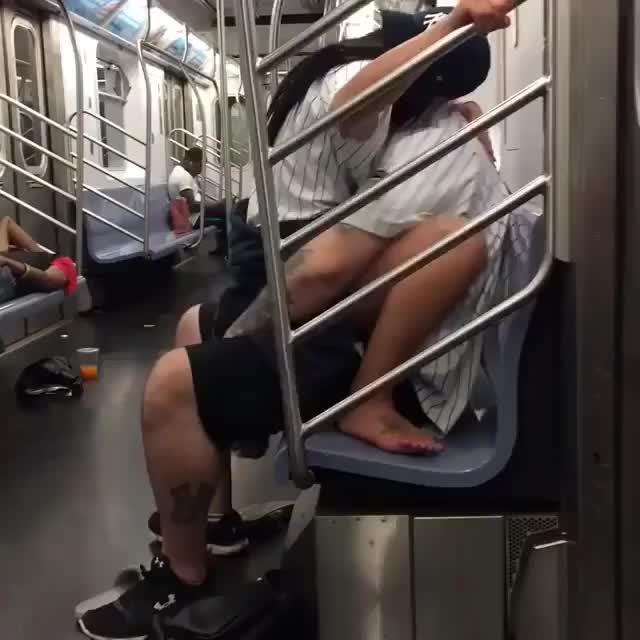 Couple has sex in train in New York