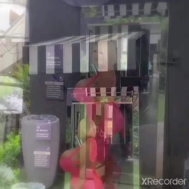 Major Boobage