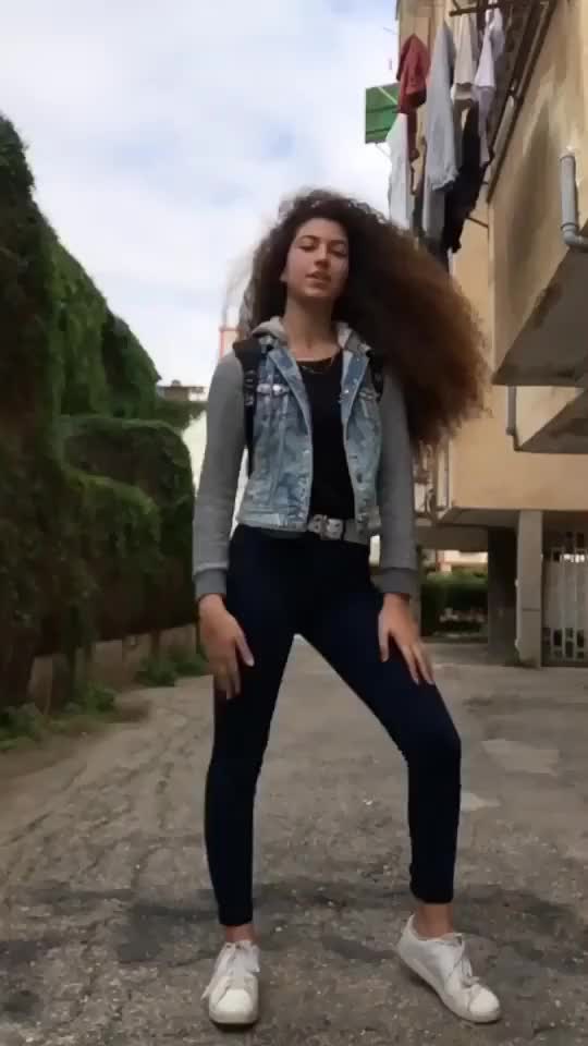 It looks easy to edit it. But it’s not.? #foryou #israel #slowmo #lipsync #hair