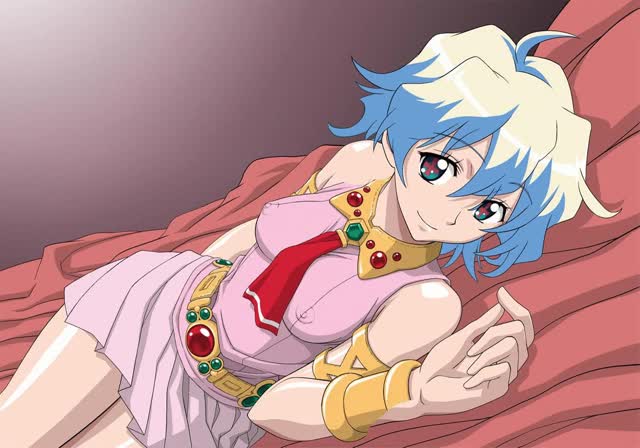 Nia Teppelin (short hair)
