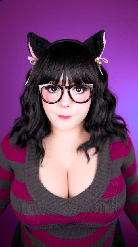 big tits boobs brunette catgirl cleavage curvy gamer girl natural tits thick r/catgirls