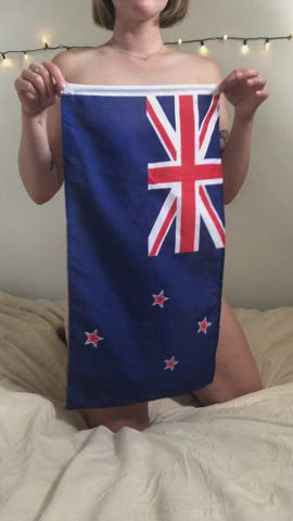 i'm so happy i finally have the confidence to share myself online. would you fuck